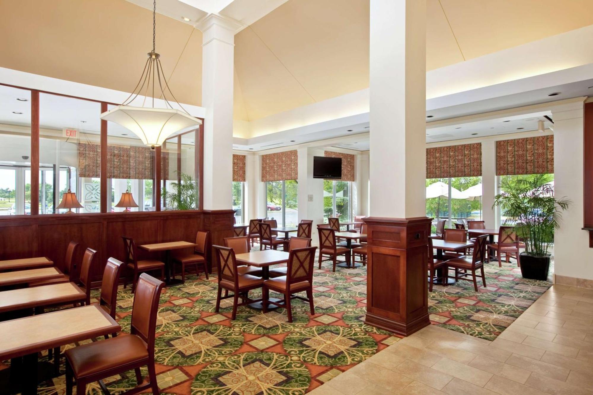 Hilton Garden Inn Oakbrook Terrace Ngoại thất bức ảnh
