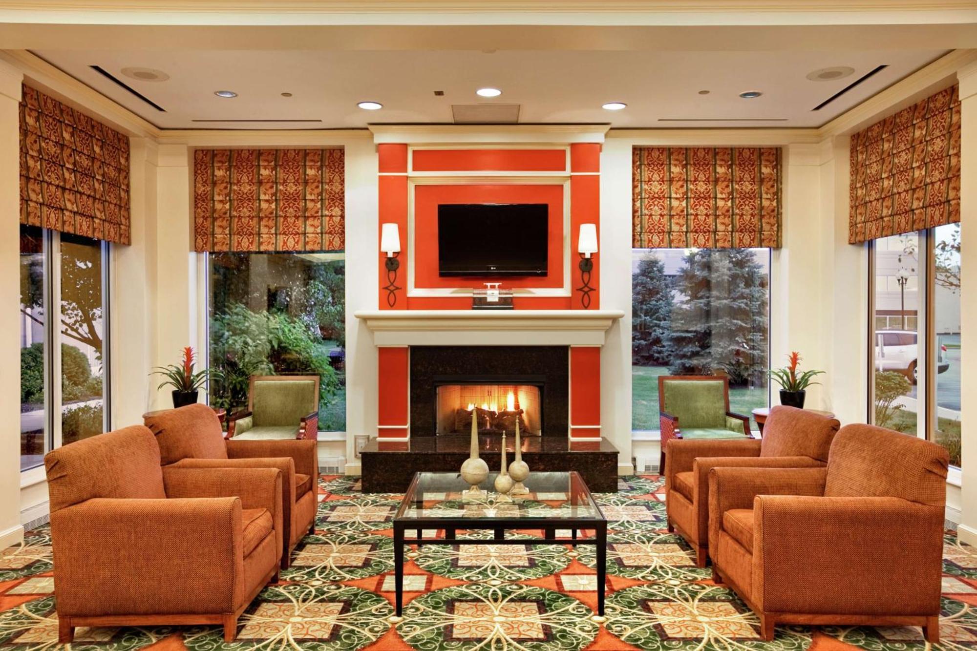 Hilton Garden Inn Oakbrook Terrace Ngoại thất bức ảnh
