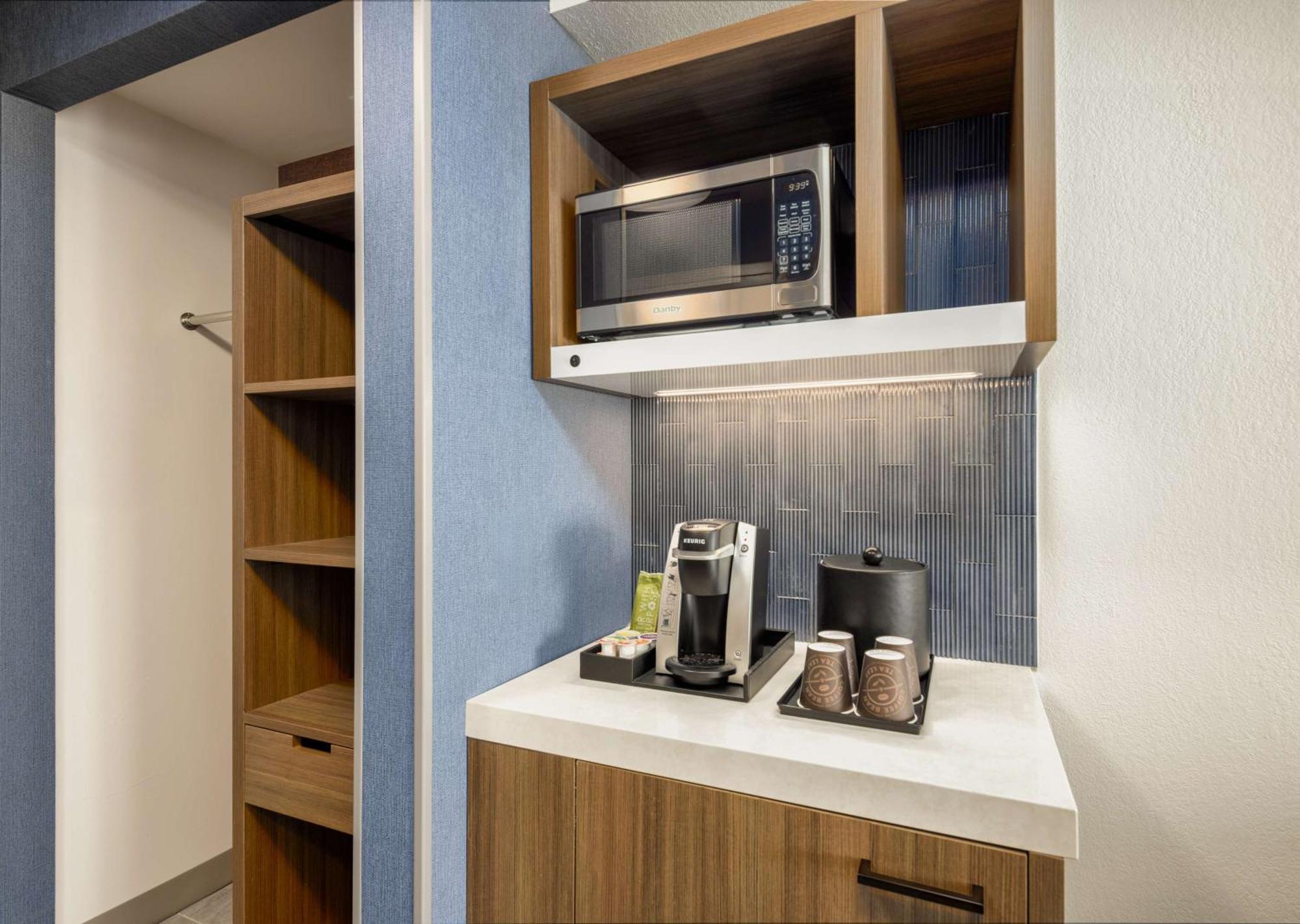 Hilton Garden Inn Oakbrook Terrace Ngoại thất bức ảnh