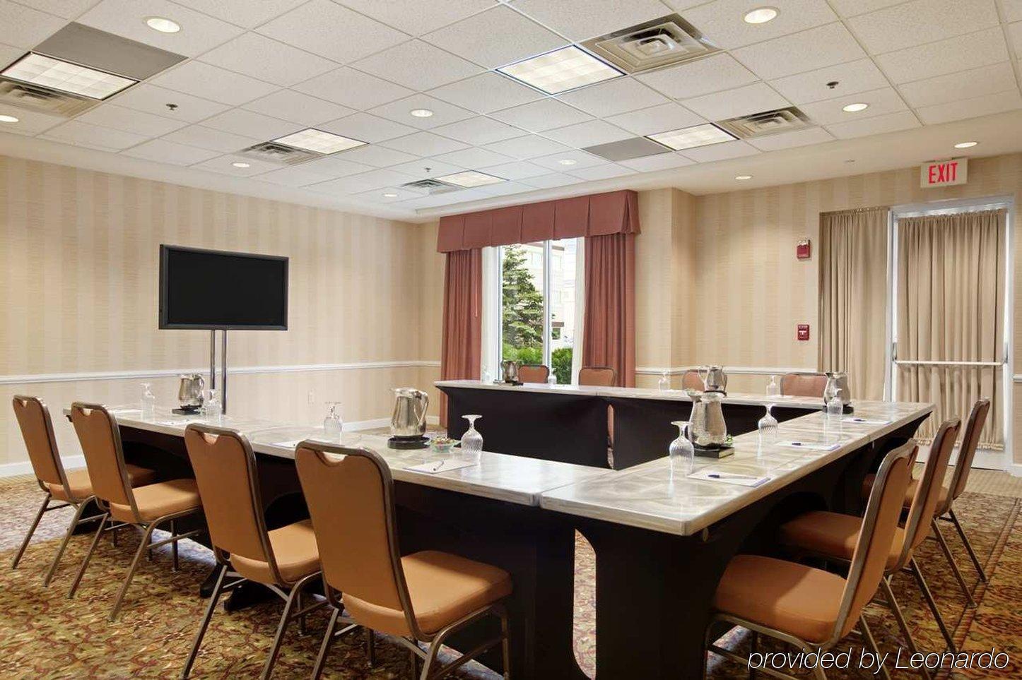 Hilton Garden Inn Oakbrook Terrace Kinh doanh bức ảnh
