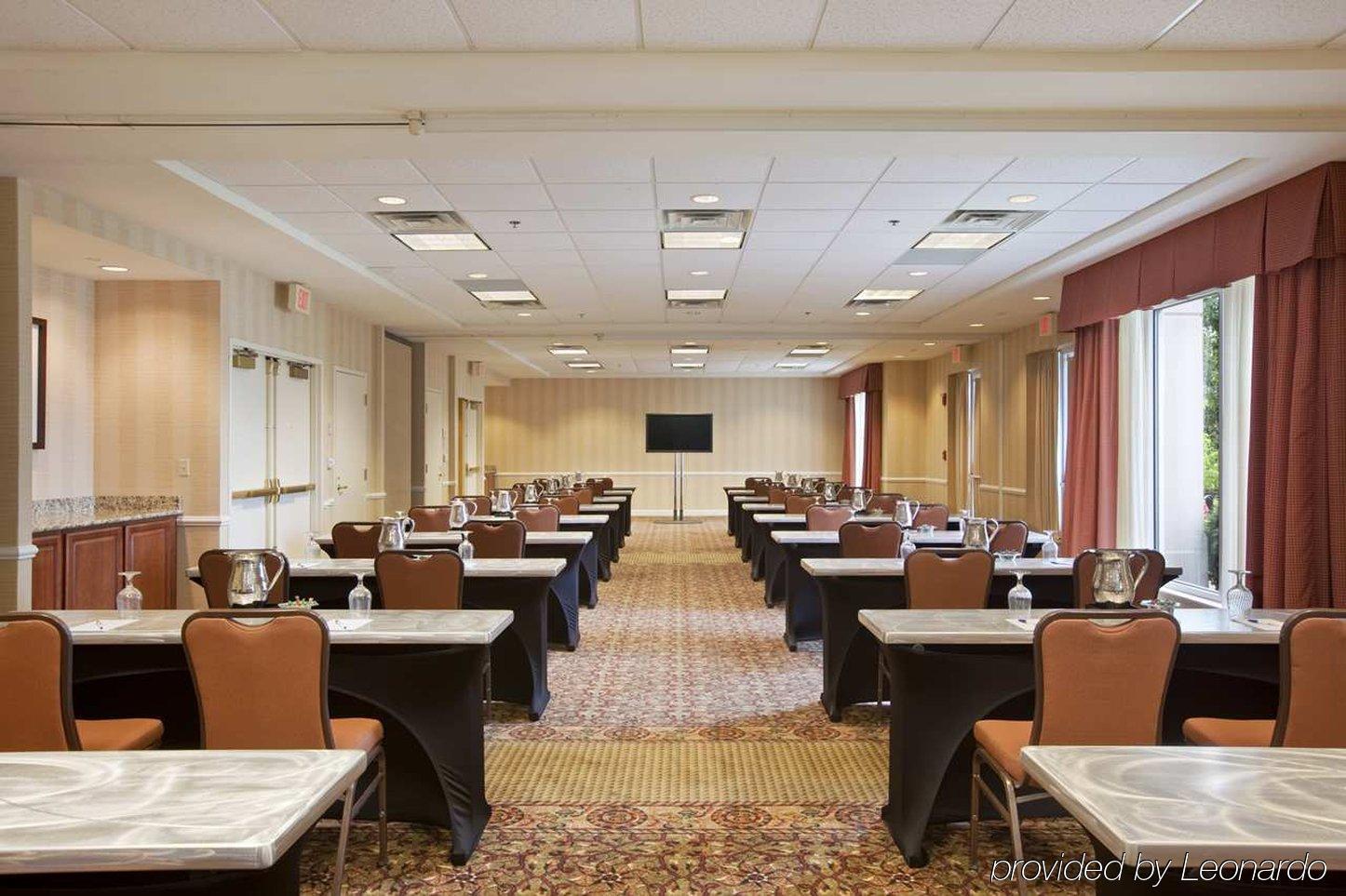 Hilton Garden Inn Oakbrook Terrace Kinh doanh bức ảnh