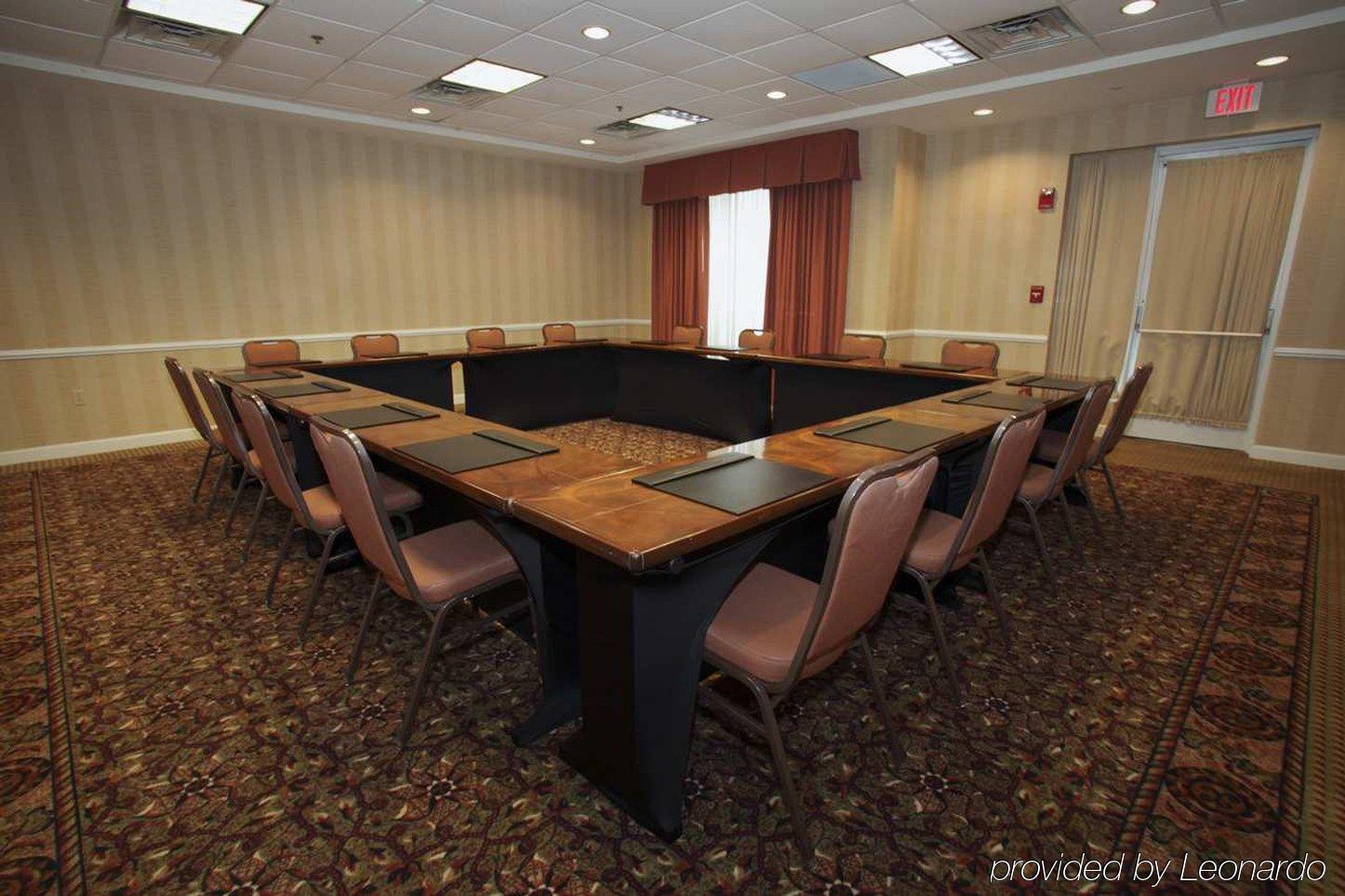 Hilton Garden Inn Oakbrook Terrace Ngoại thất bức ảnh