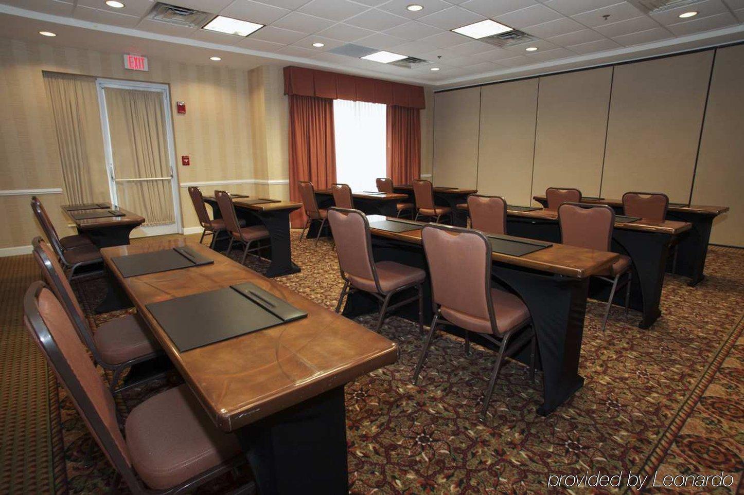 Hilton Garden Inn Oakbrook Terrace Ngoại thất bức ảnh